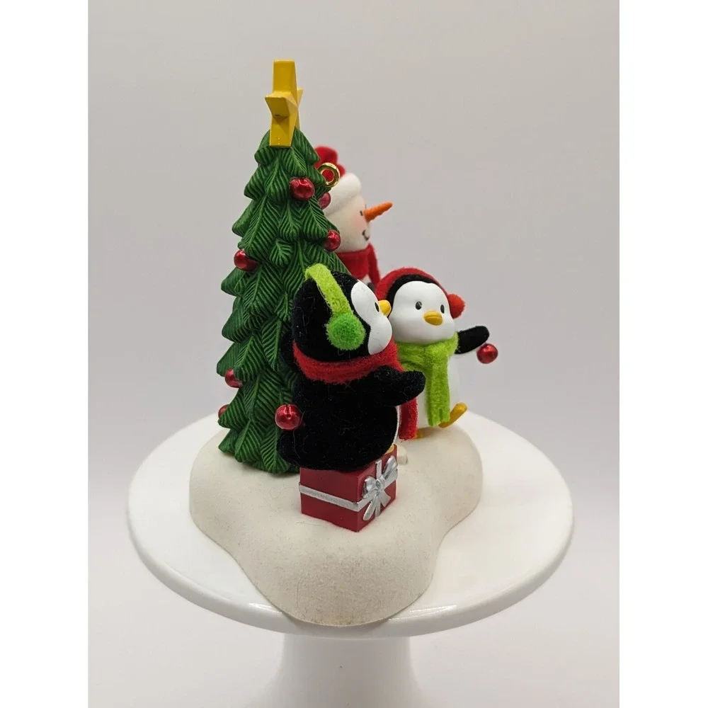 Hallmark 2007 Very Merry Trio‎ Magic Sound Ornament Penguins Snowman Flocked